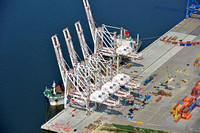 Off-loading new Neo-Panamax cranes