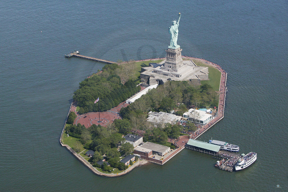 8723 Statue of Liberty West side